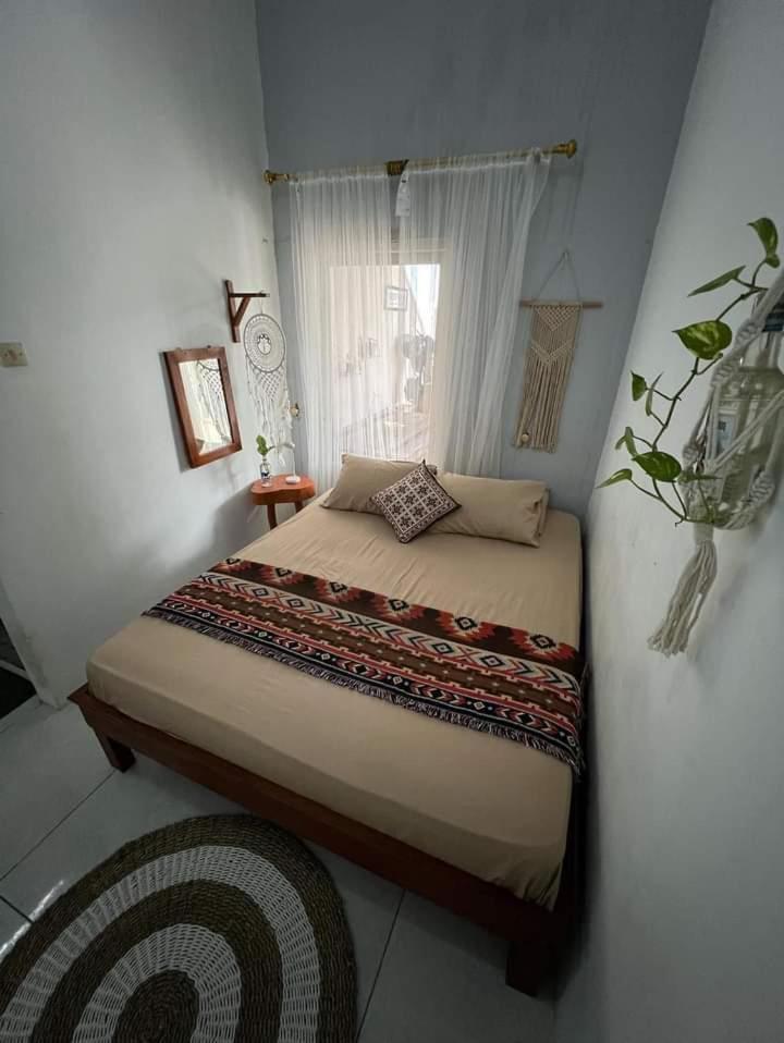 Loyal Friend Hostel Ilhas Karimunjava Exterior foto