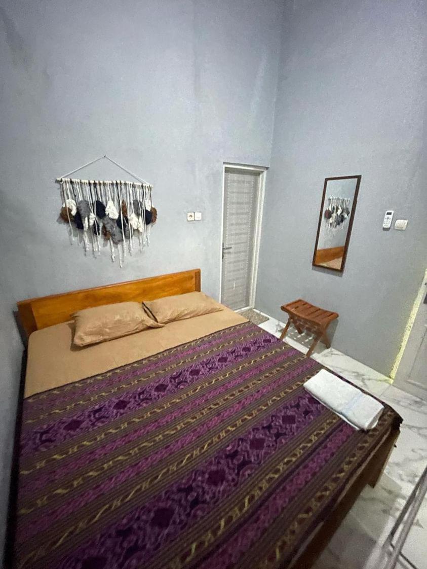 Loyal Friend Hostel Ilhas Karimunjava Quarto foto